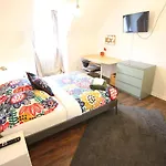 Cozy-City-Central Apartment