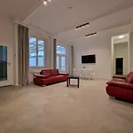 Raj Living - 300M2 Loft With 7 Rooms - 15 Min Messe Dus & Old Town Dus
