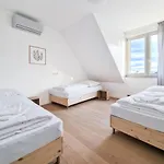 Raj Living - City Apartments With 1 Or 2 Rooms - 15 Min To Messe Dus And Old Town Dus