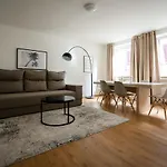 Old Town Apartment 2 Rooms/Baths