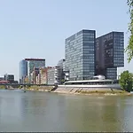 Medienhafen Apartment Direkt Am Zentrum