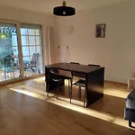 Monteurwohnung Mit Garten Duesseldorf 6 Personen