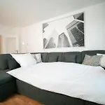Bright Apartment - Zentral Mit Kueche - 65 Sqm - Messe
