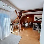 Zentral Gelegenes Rooftop-Apartment In Duesseldorf