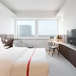 Ruby Luna Hotel Dusseldorf