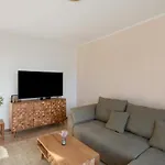 Oase Mit Kueche, Smart Tv