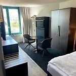 Aparthotel In Duesseldorf Am Medienhafen Mit Kueche