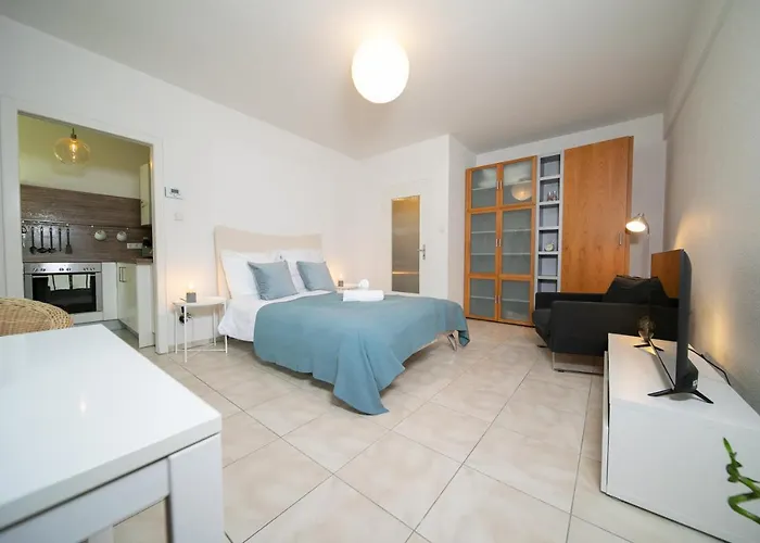 Apartment Blue - Zentral Und Gut Angebunden