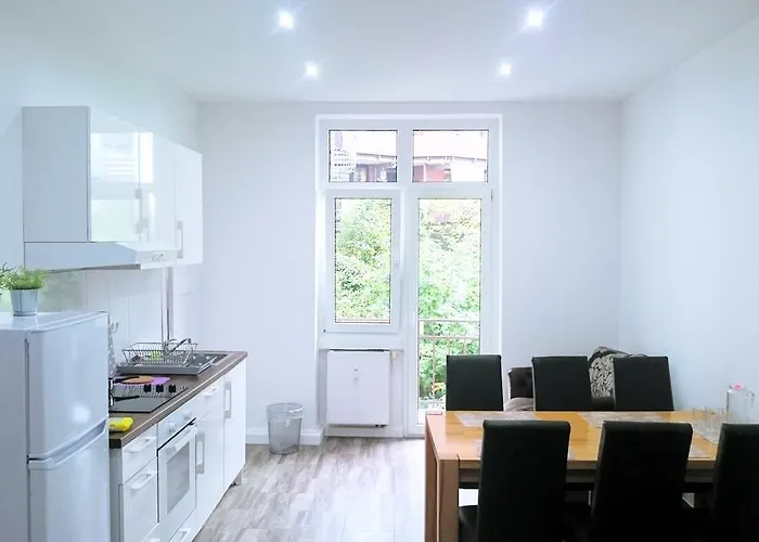 Avi City Apartments Goodhouse