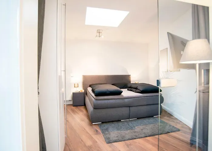 White Lofty Und White Studio