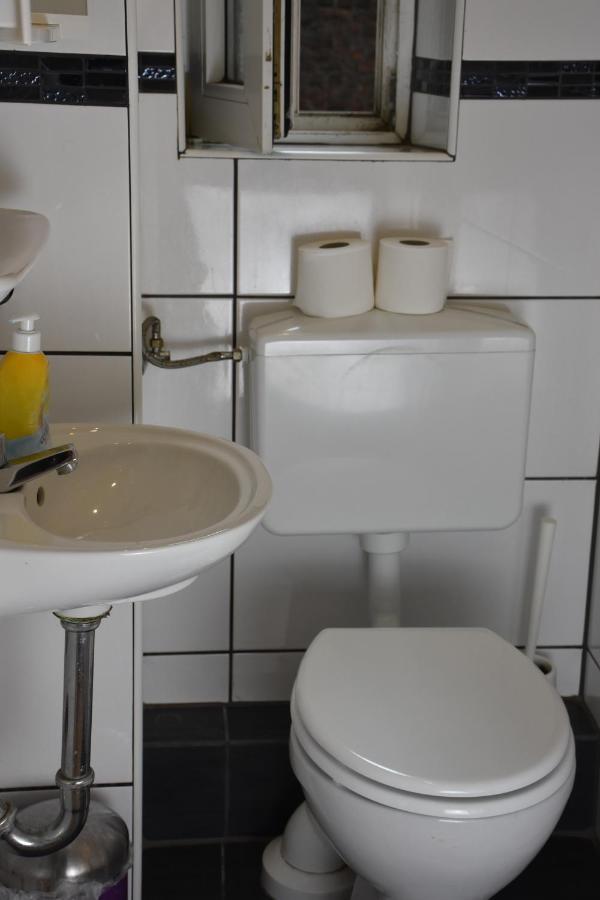 Schaum 2* Düsseldorf