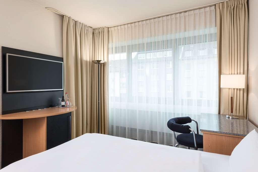 Hotel Nh City 4*