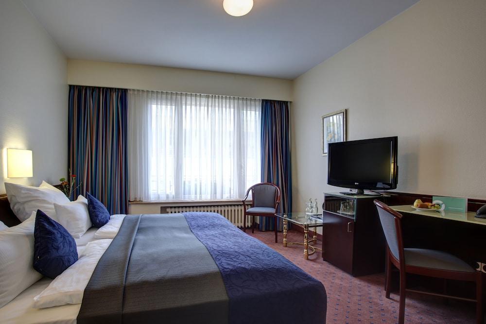Trip Uebachs Hotel Dusseldorf