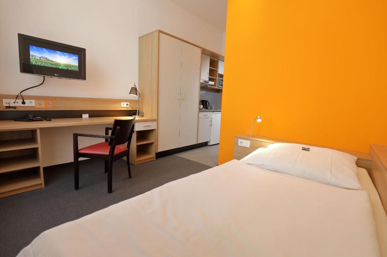 Townhouse 2* Dusseldorf