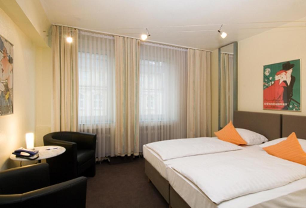 Monopol Centre Hotel 3*
