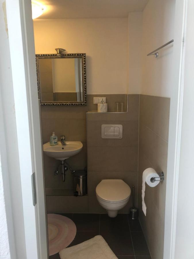 Zimmervermietung Manfred Marx Homestay Dusseldorf