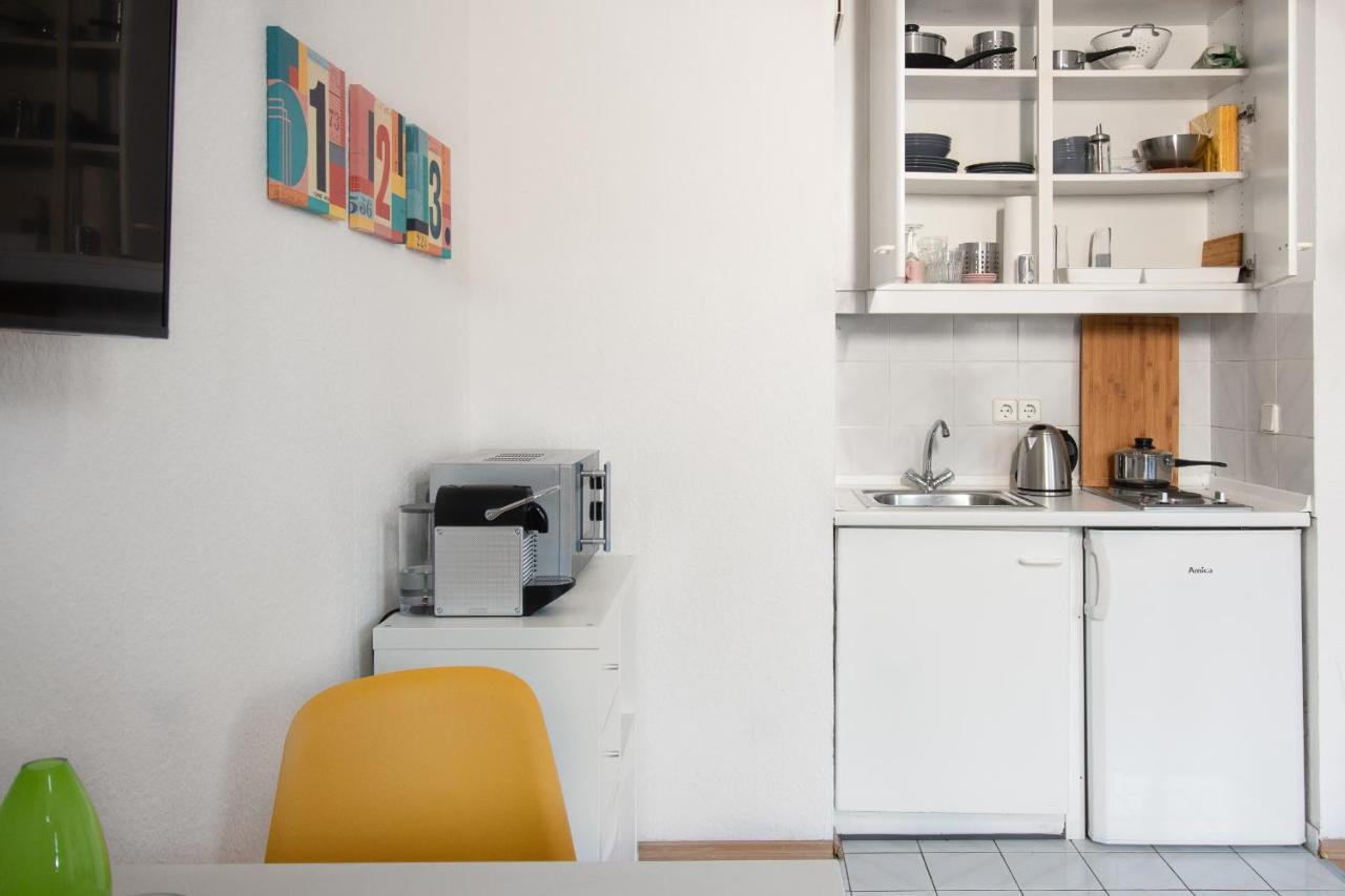 Wersten Nahe Uni & Uniklinik, Neue Mobel & Bad, Kochnische Apartment Dusseldorf