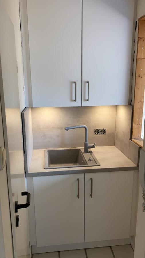 Homestay Messe-studio In Dusseldorf-derendorf Dusseldorf