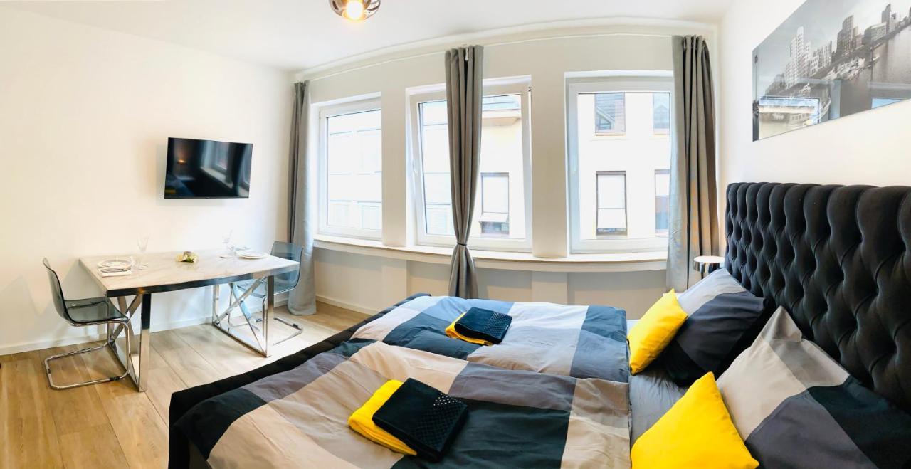 Apartment Center *
