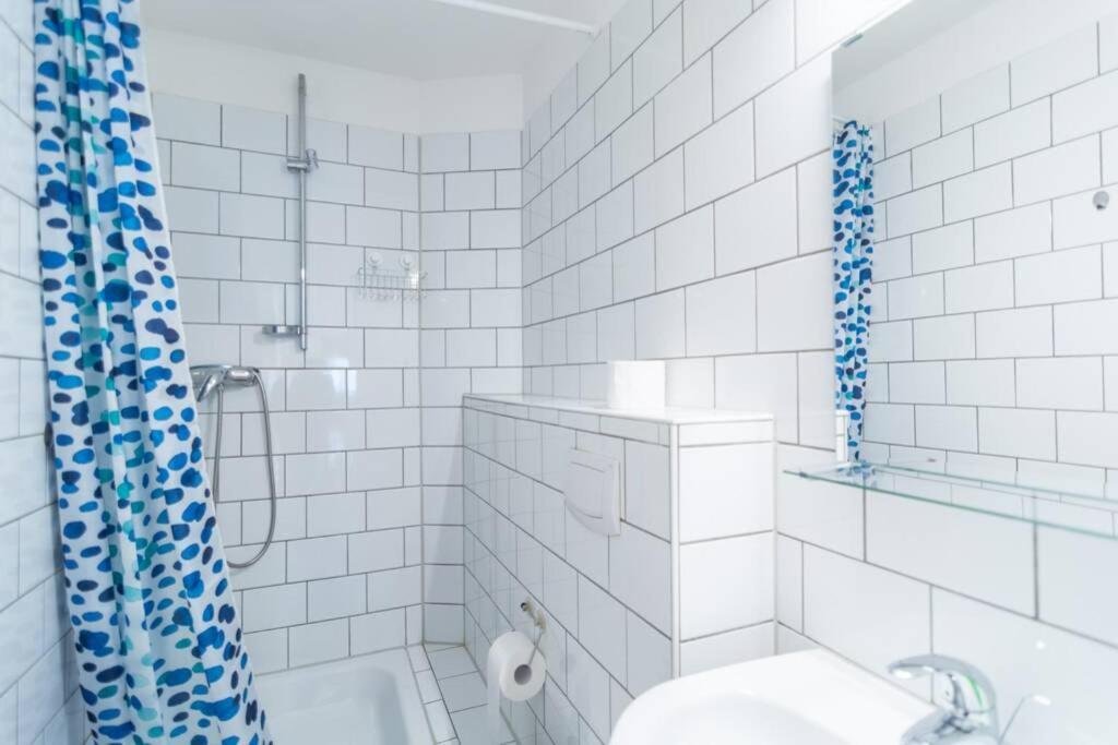 120 Qm -3 Schlafzimmer-2 Baeder- Fuer 7 Gaeste Apartment