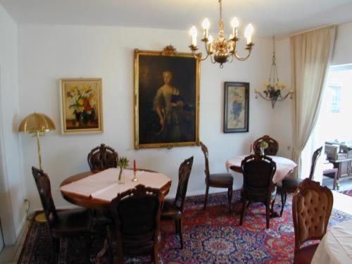 Haus Mooren, Garni Dusseldorf