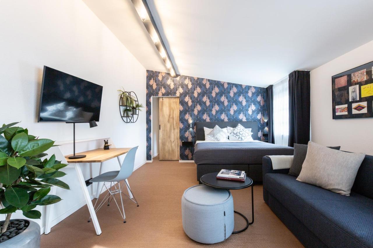 B-hotel Hotel