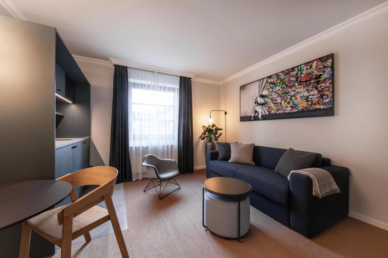 B-hotel Hotel
