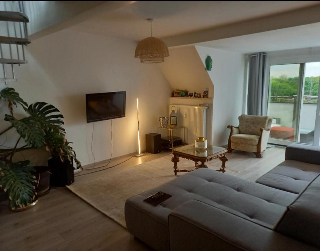 Private Loft Apartment *