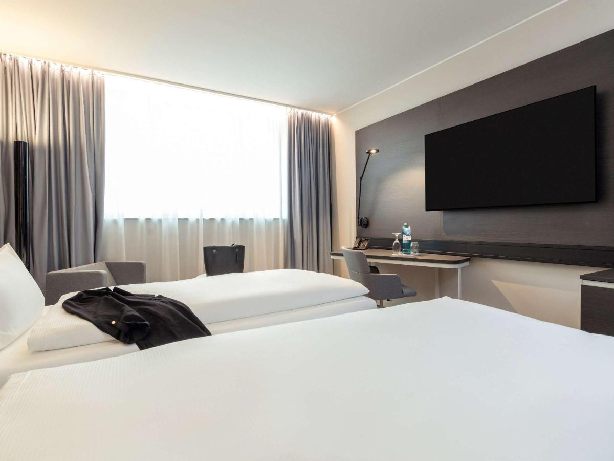 Novotel Airport Hotel 4*