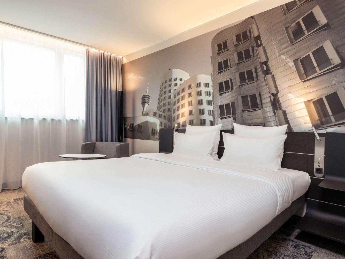 Novotel Airport Hotel