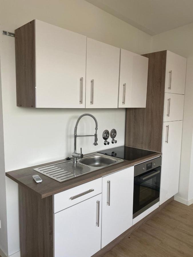 Studio-apartment Am Wehrhahn 38 * Dusseldorf