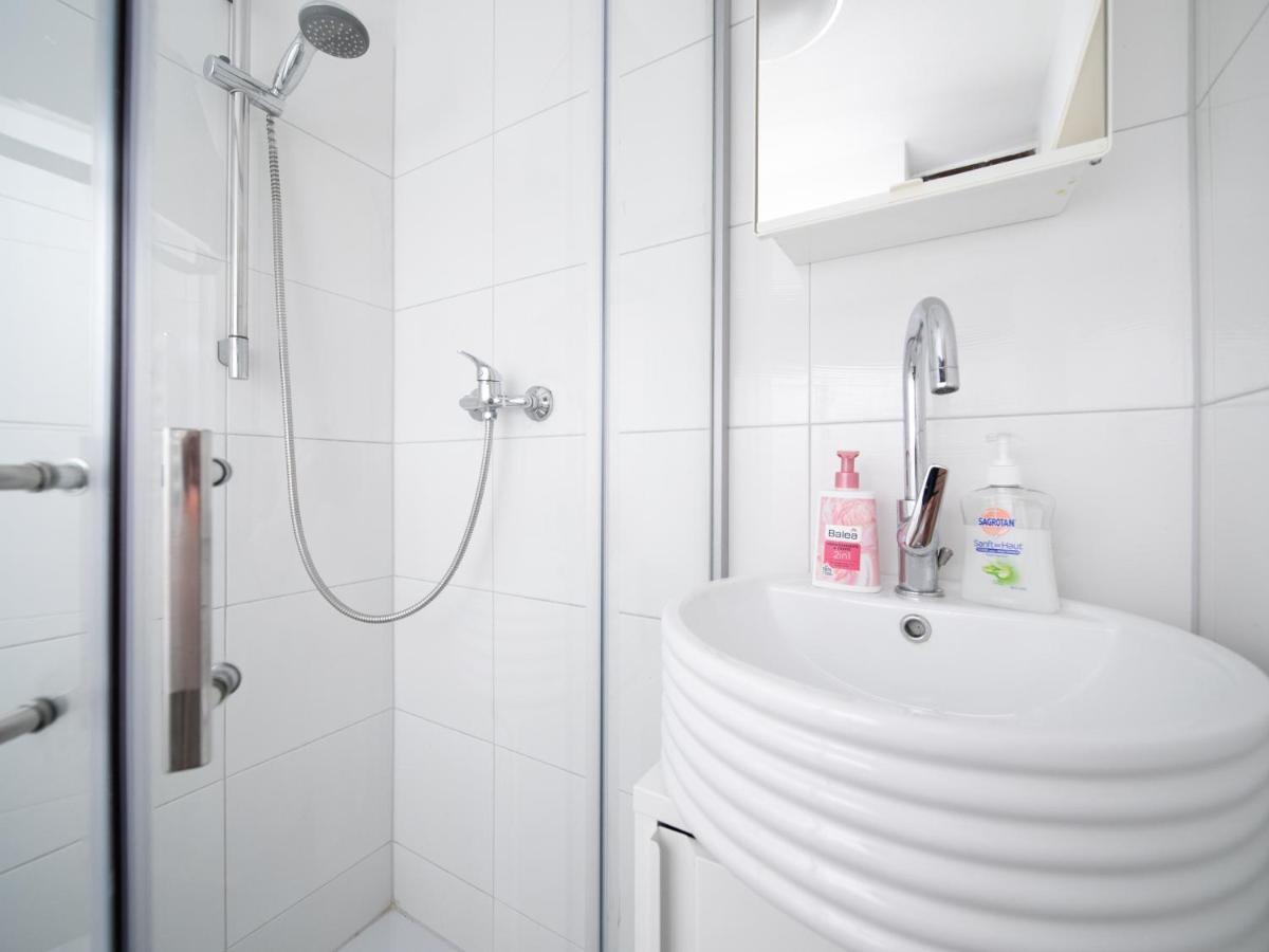Studio Rosso - Zentral - Altstadt - Balkon - Messe Appartement Düsseldorf