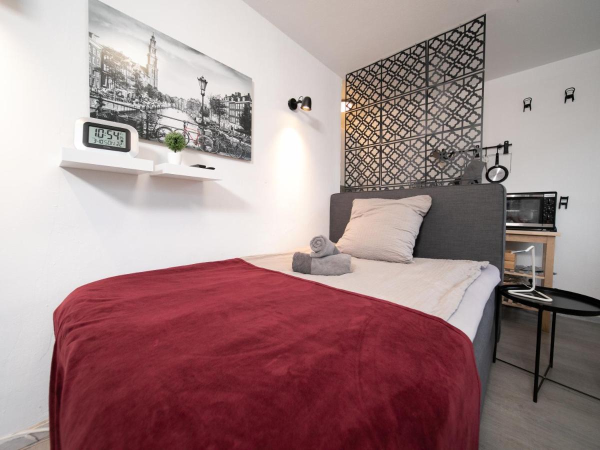 Apartment Studio Rosso - Zentral - Altstadt - Balkon - Messe