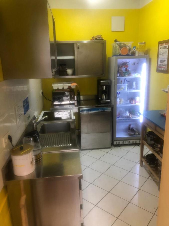 Backpackers - Self Check-in Hostel *
