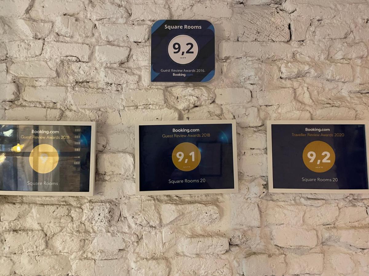 Square 20 *