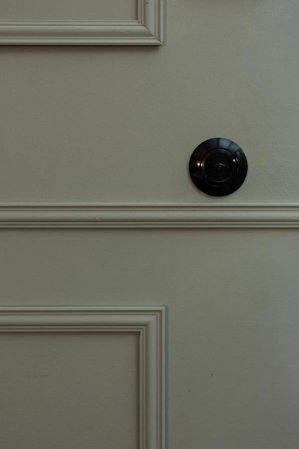 Square 20 Apartment *
