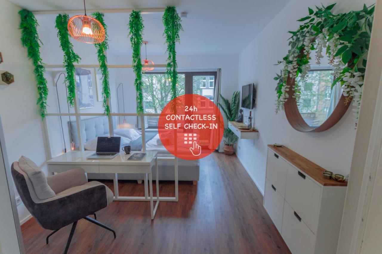 Design Studio Nahe Messe Und Hbf Mit Wlan Und Netflix * Dusseldorf