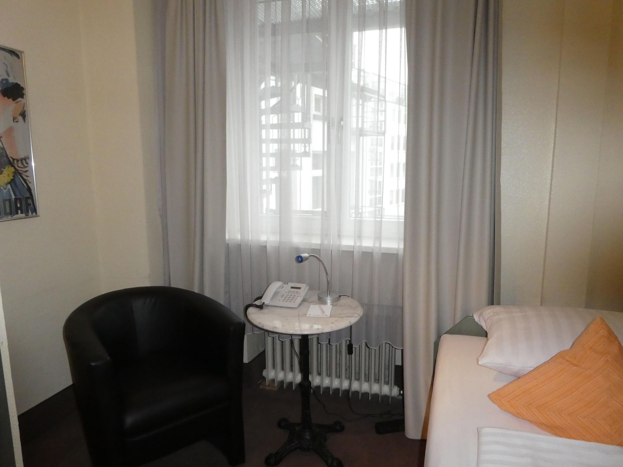 Monopol Centre 3* Dusseldorf