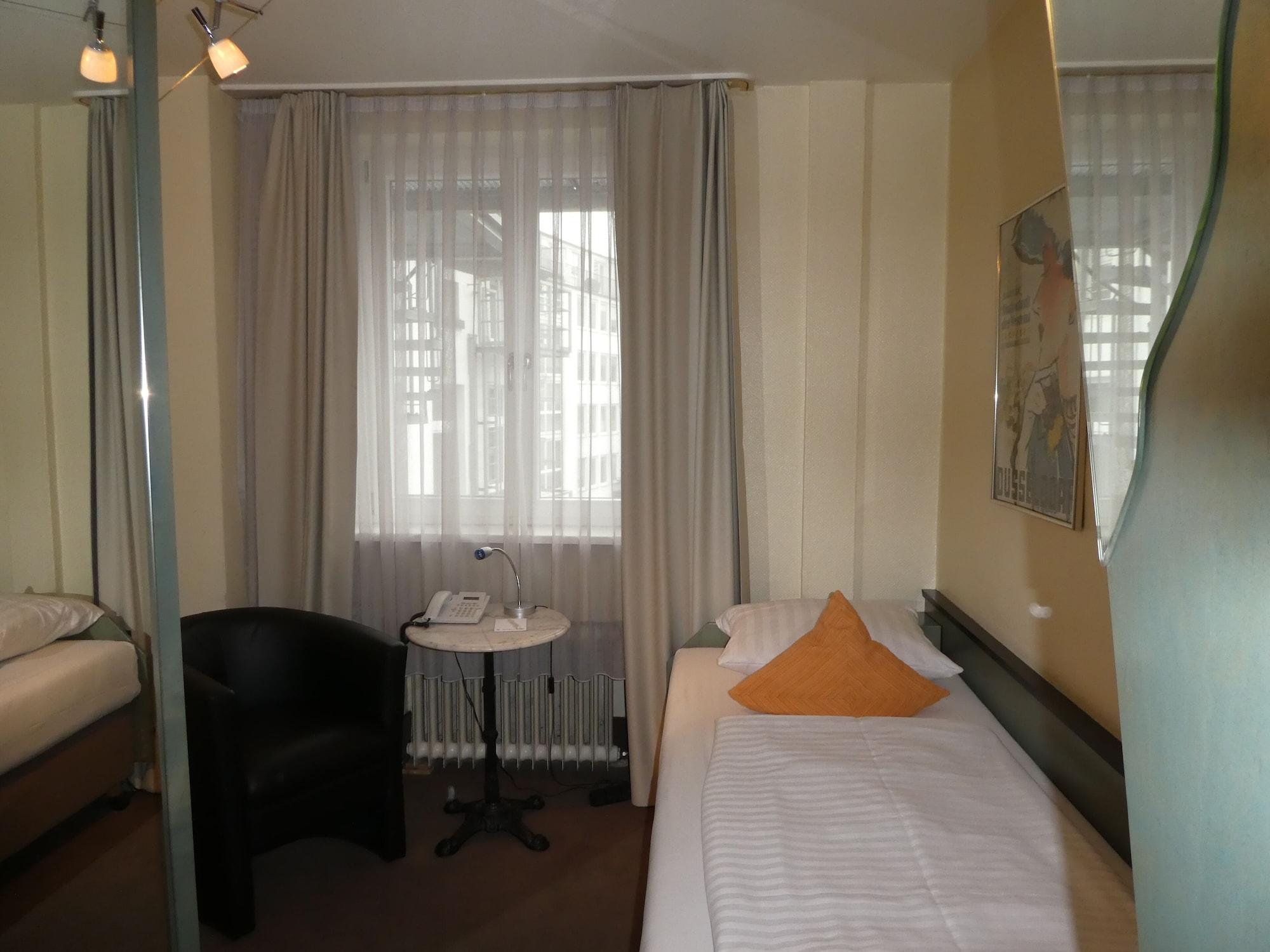 Monopol Centre 3* Dusseldorf