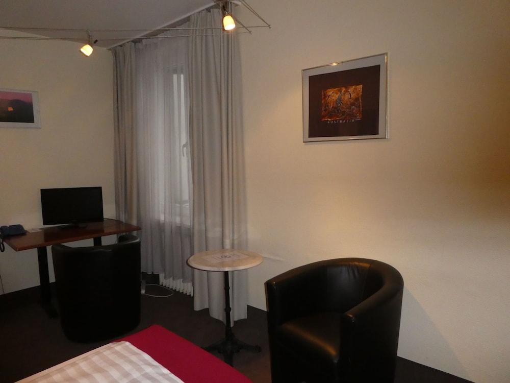 Monopol Centre 3*