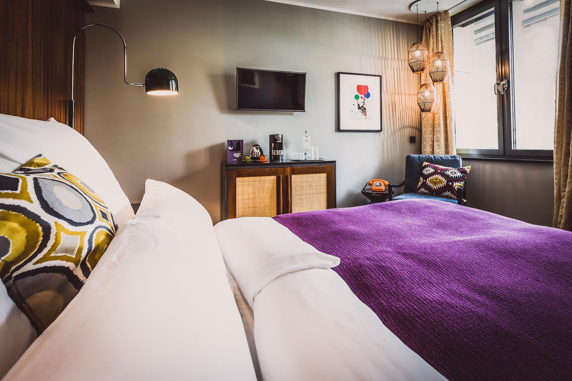 Hotel Henri Downtown
