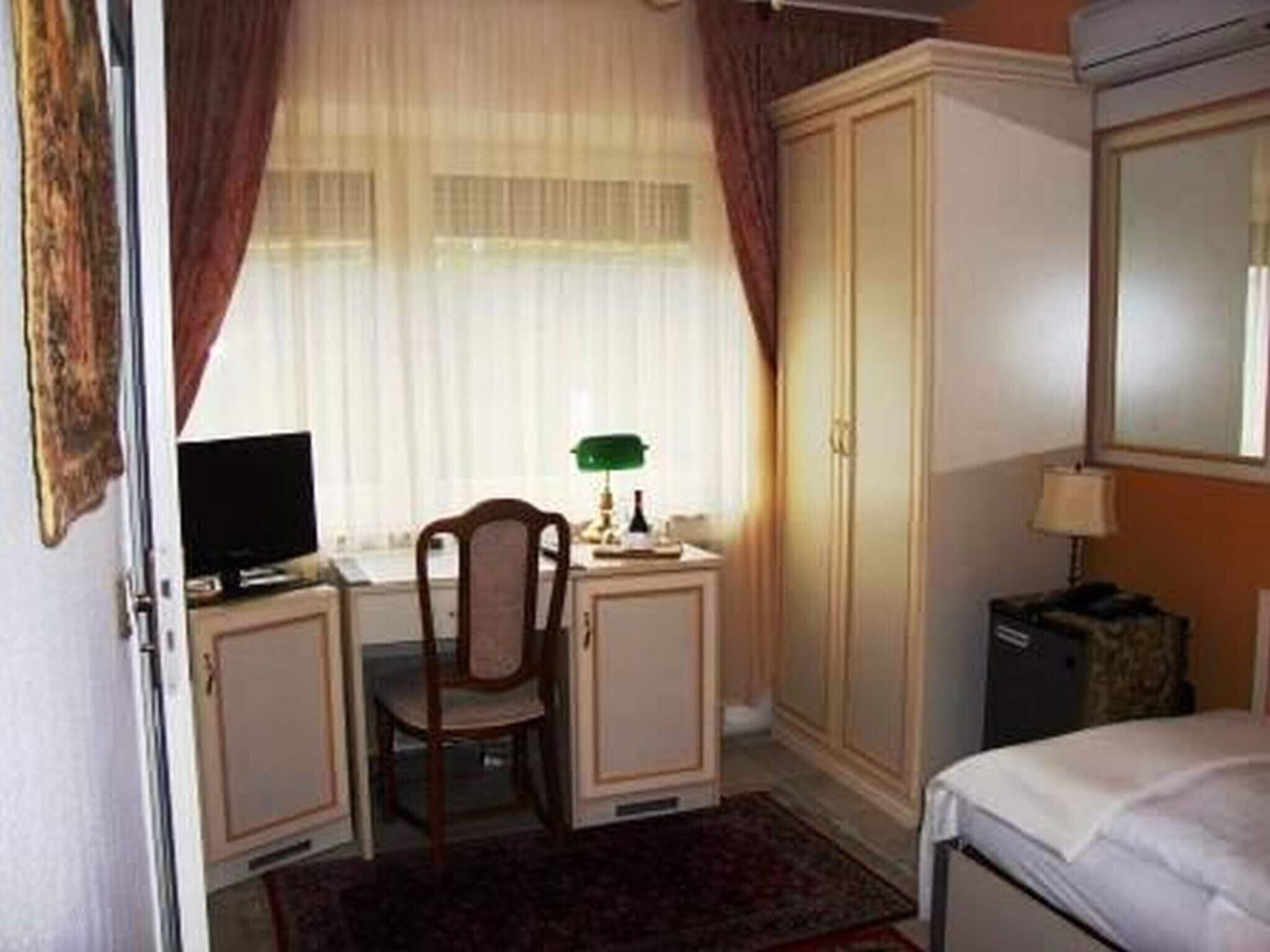 Haus Mooren, Garni 4* Dusseldorf