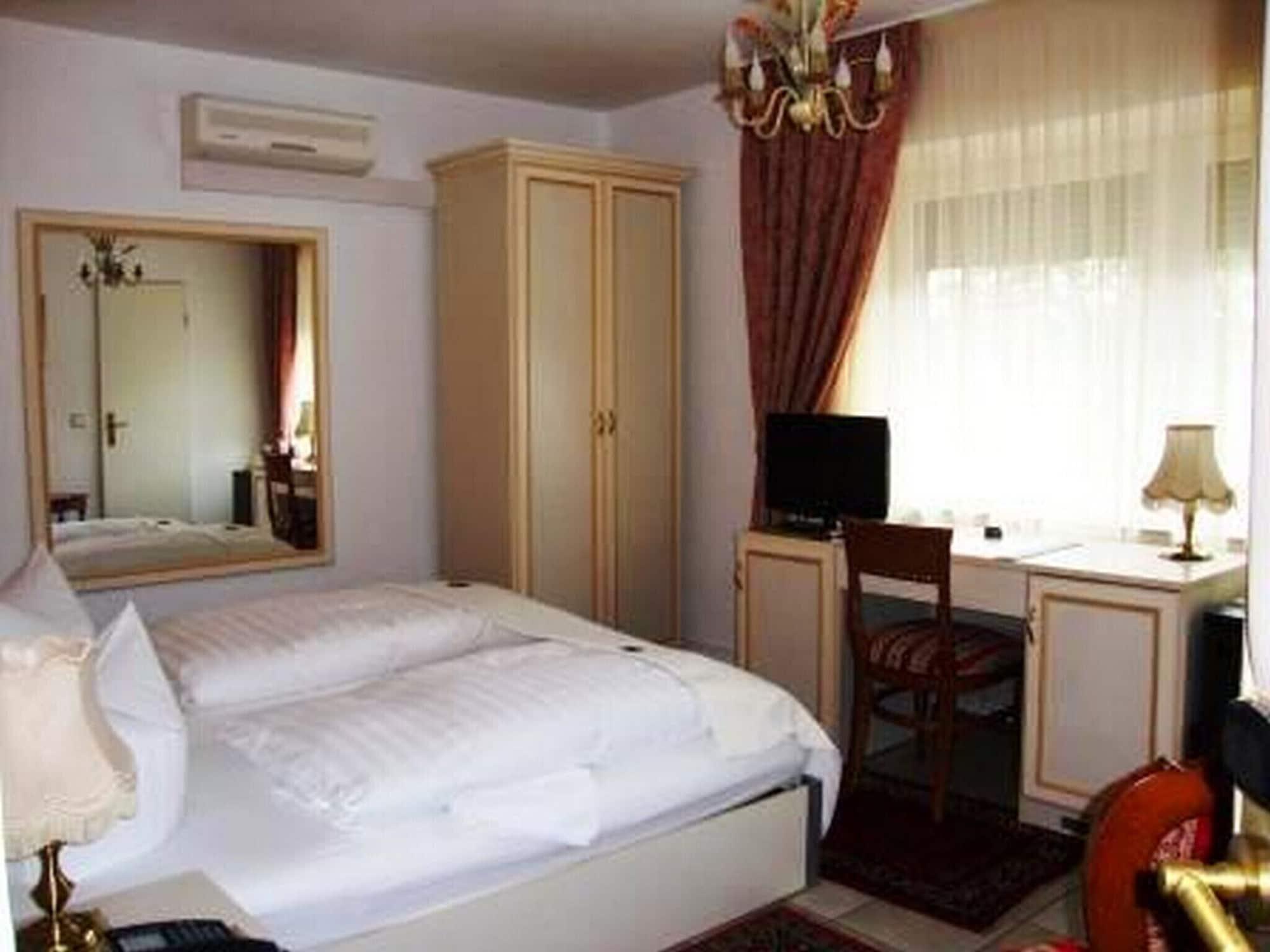 Haus Mooren, Garni 4* Dusseldorf