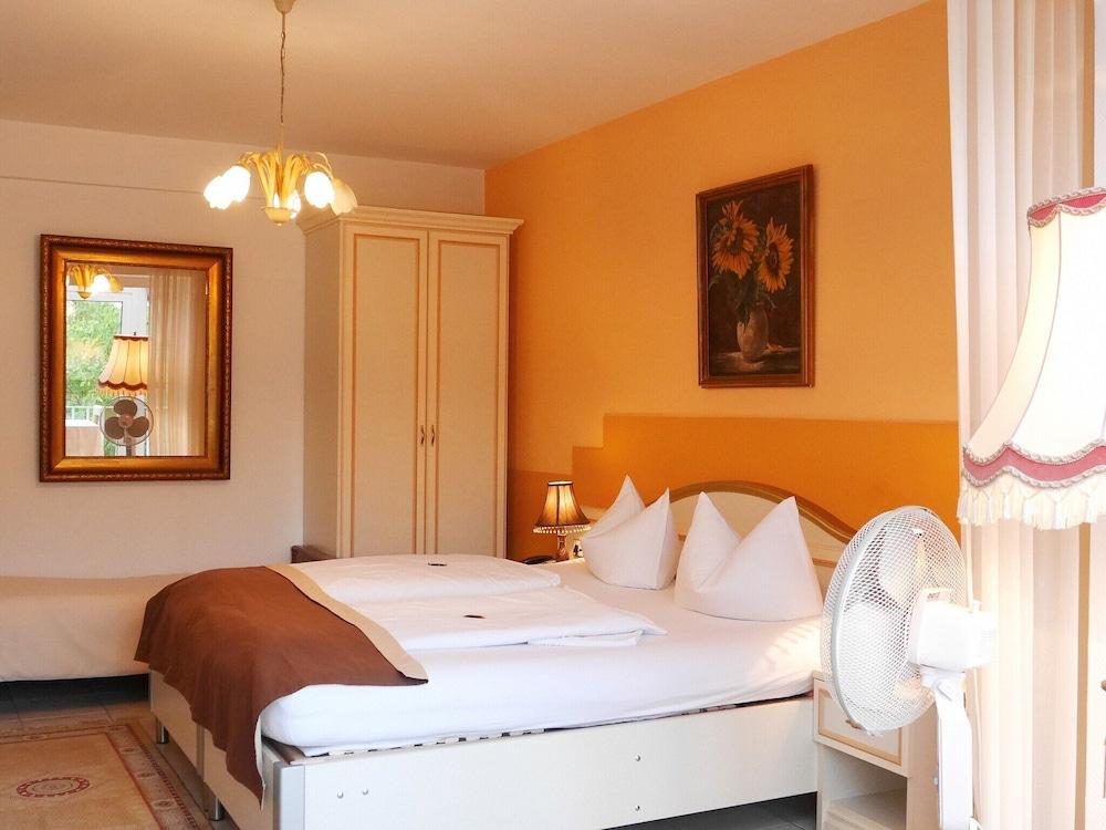 Haus Mooren, Garni 4* Dusseldorf