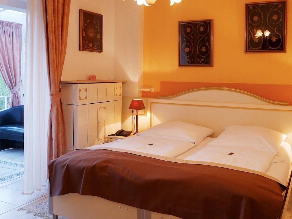 Haus Mooren, Garni Hotel Düsseldorf