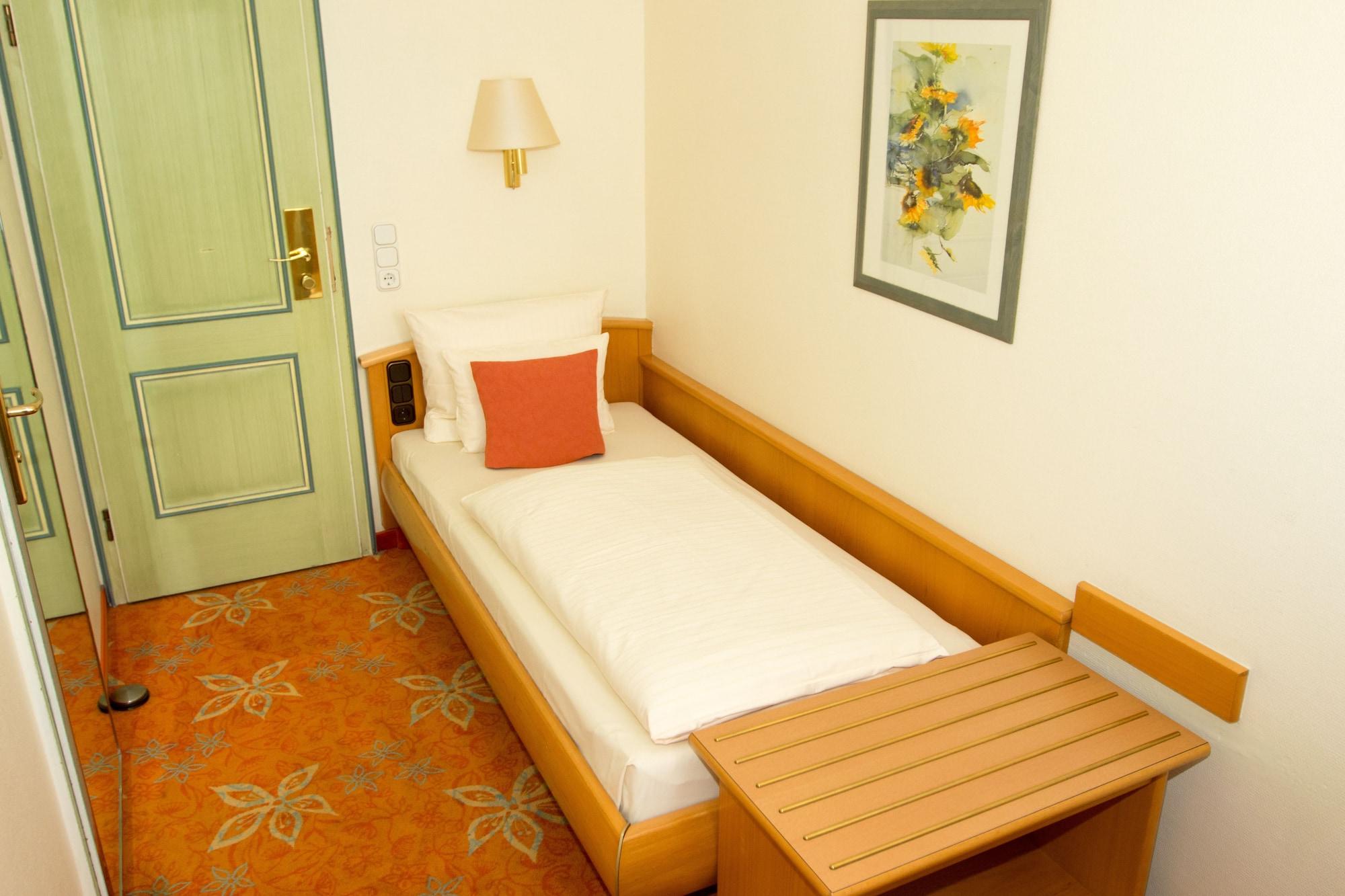 Hotel Stadt Muenchen 4*