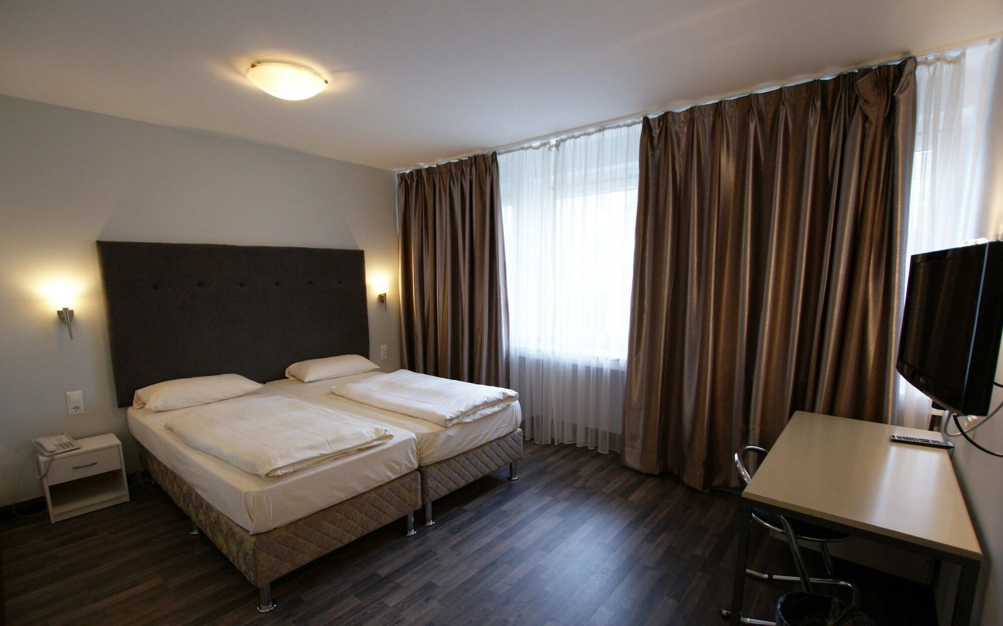 Bahn-hotel 3*