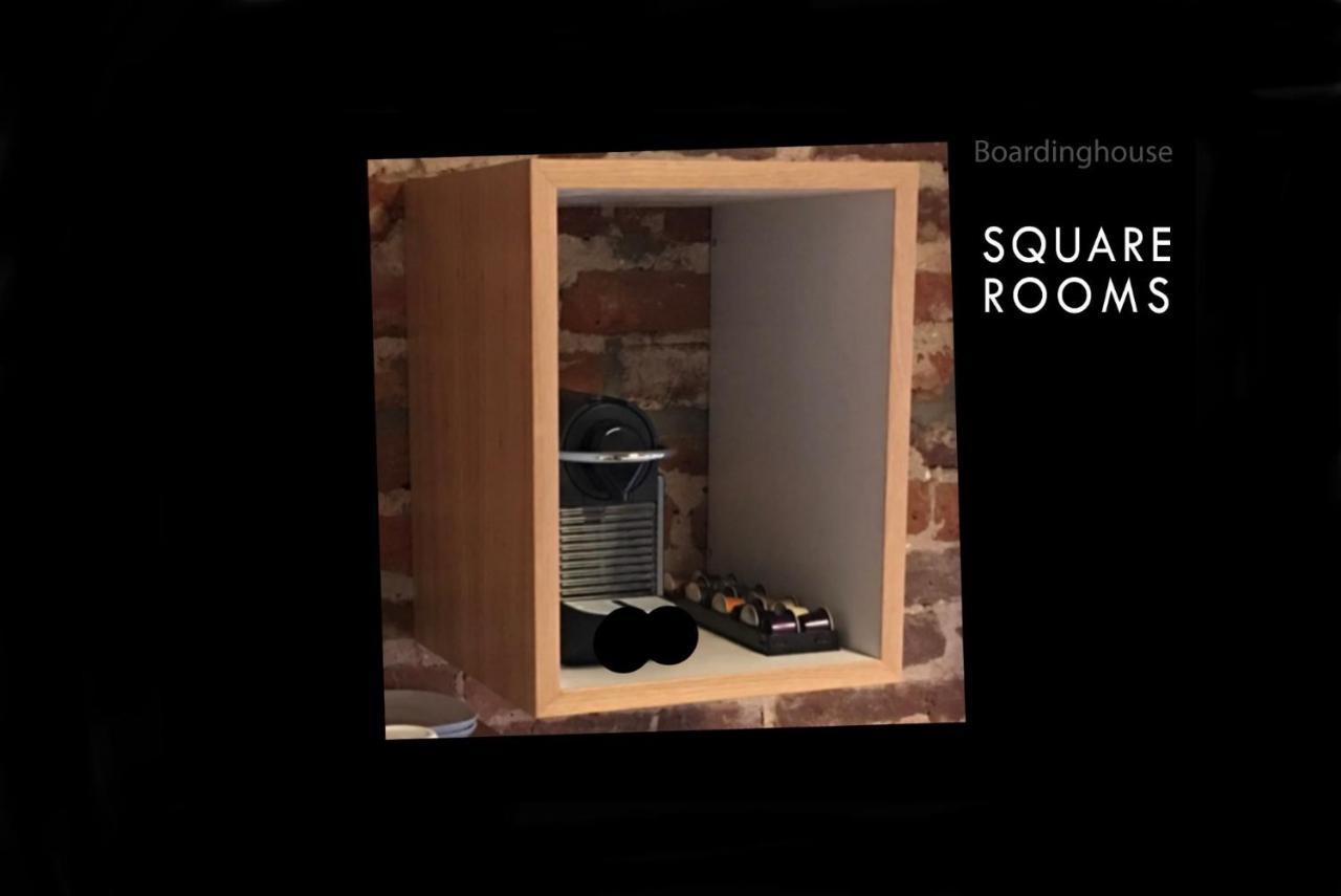 Apartment Square 20 *