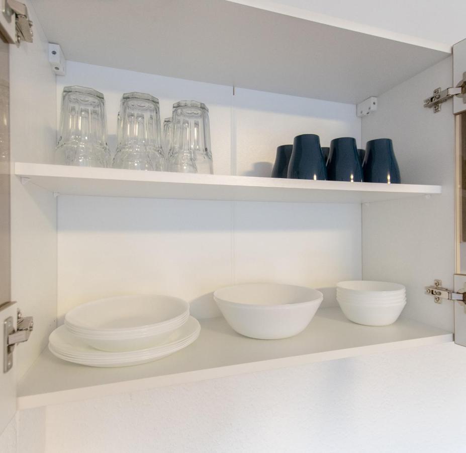 Apartment Raj Living - 1 Or 3 - 20 Min Messe Dus And Old Town Dus *