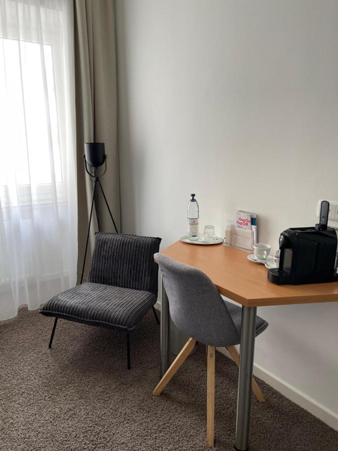 Max Self-check-in 3* Dusseldorf